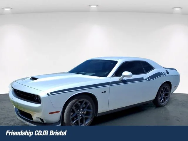 2023 Dodge Challenger R/T's photo