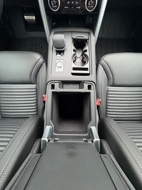 New 2026 Carpathian Grey Land Rover Dynamic SE image 33