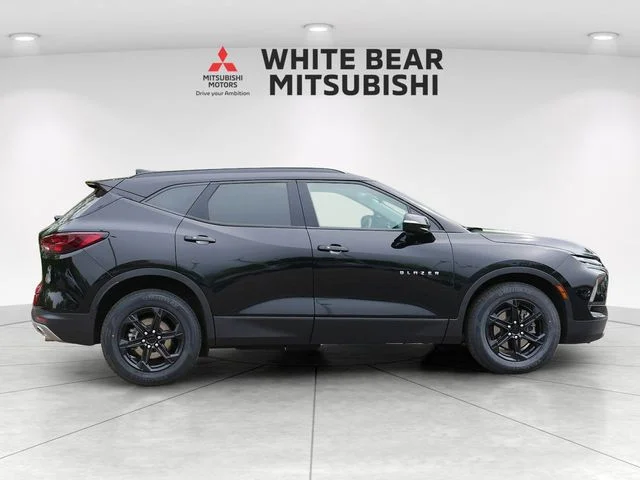 Used 2023 Black Chevrolet LT image 6