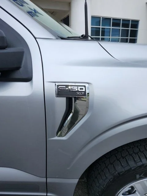 Used 2023 Silver Metallic Ford XLT image 25