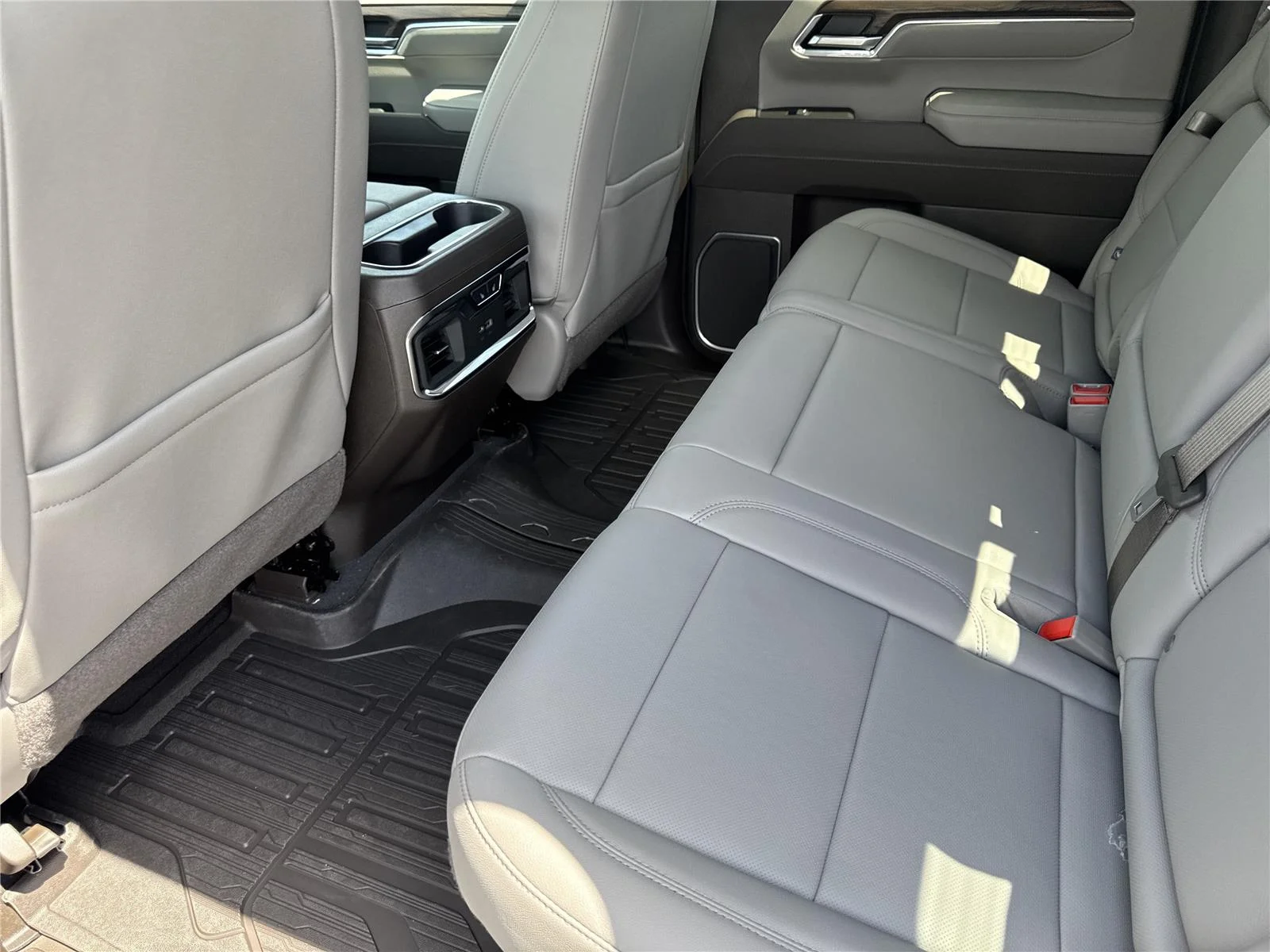 New 2026 Sterling Metallic GMC SLT image 30
