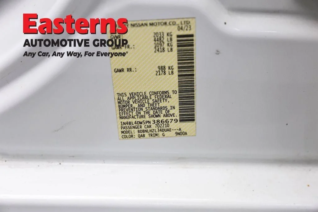 Used 2023 White Nissan 2.5 SV image 38