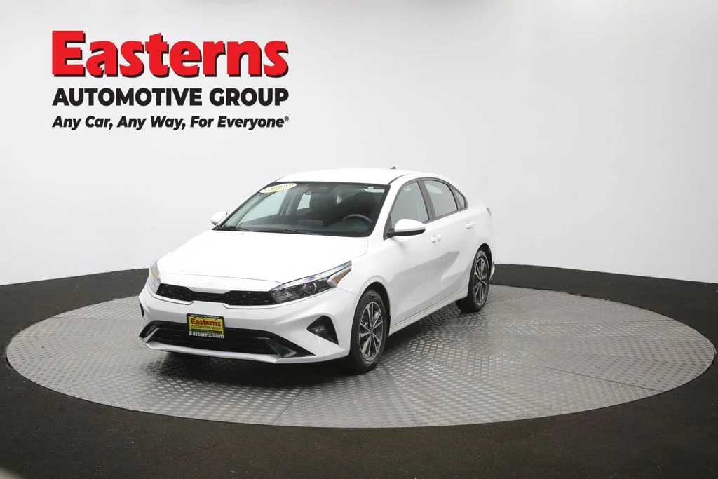 Used 2023 White Kia LXS image 53