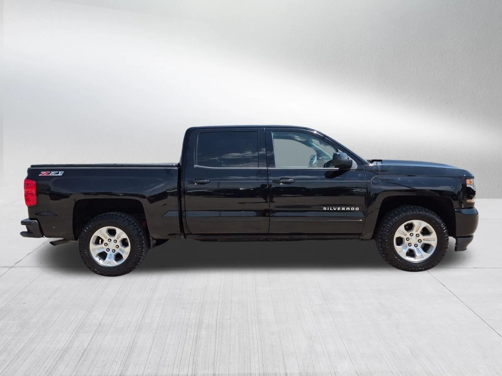 Used 2016 Black Chevrolet LT image 7