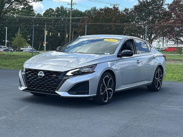 Used 2023 Silver Nissan 2.5 SR image 3