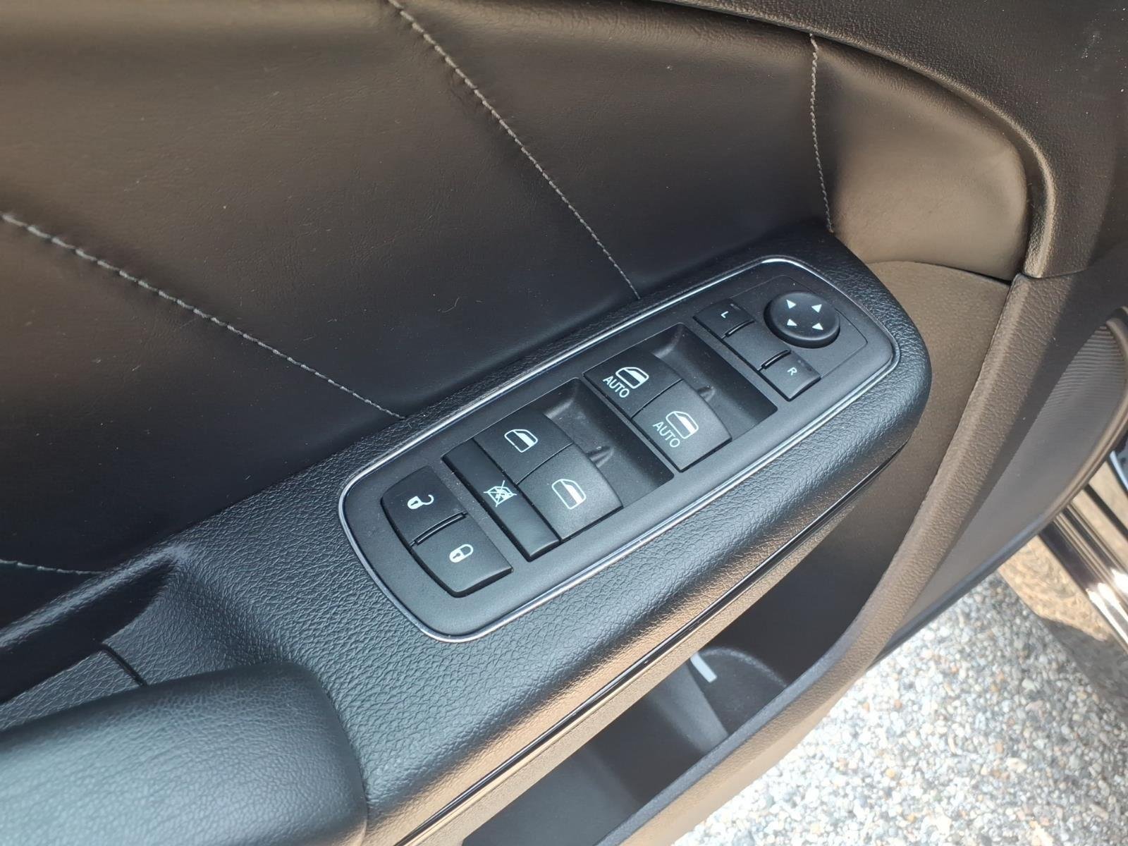 Used 2023 Pitch Black Clearcoat Dodge R/T image 24