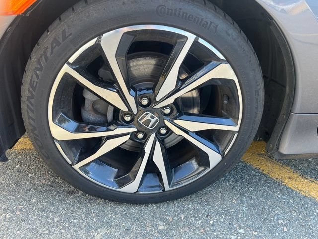 Certified Used 2018 Modern Steel Metallic Honda Si image 9