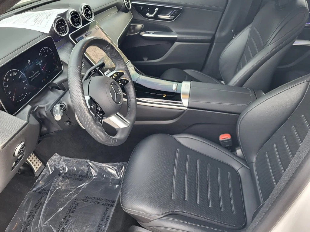 Used 2024 White Mercedes-Benz GLC 300 image 11