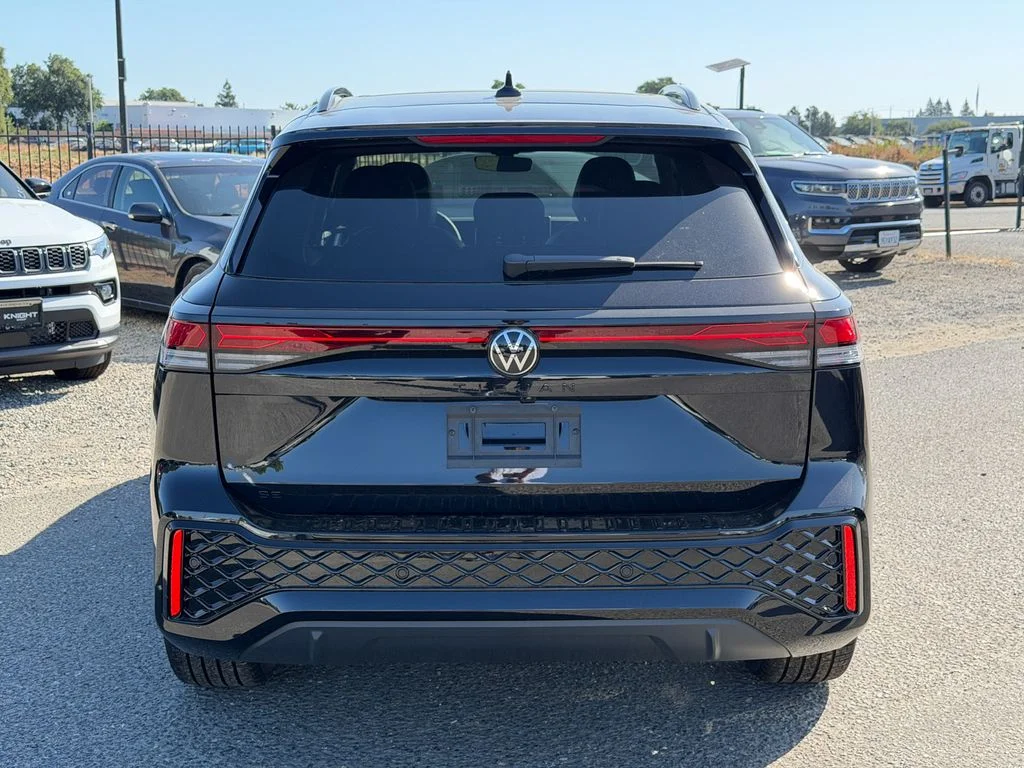 2026 Volkswagen Tiguan SE R-LINE BLACK - Photo 9