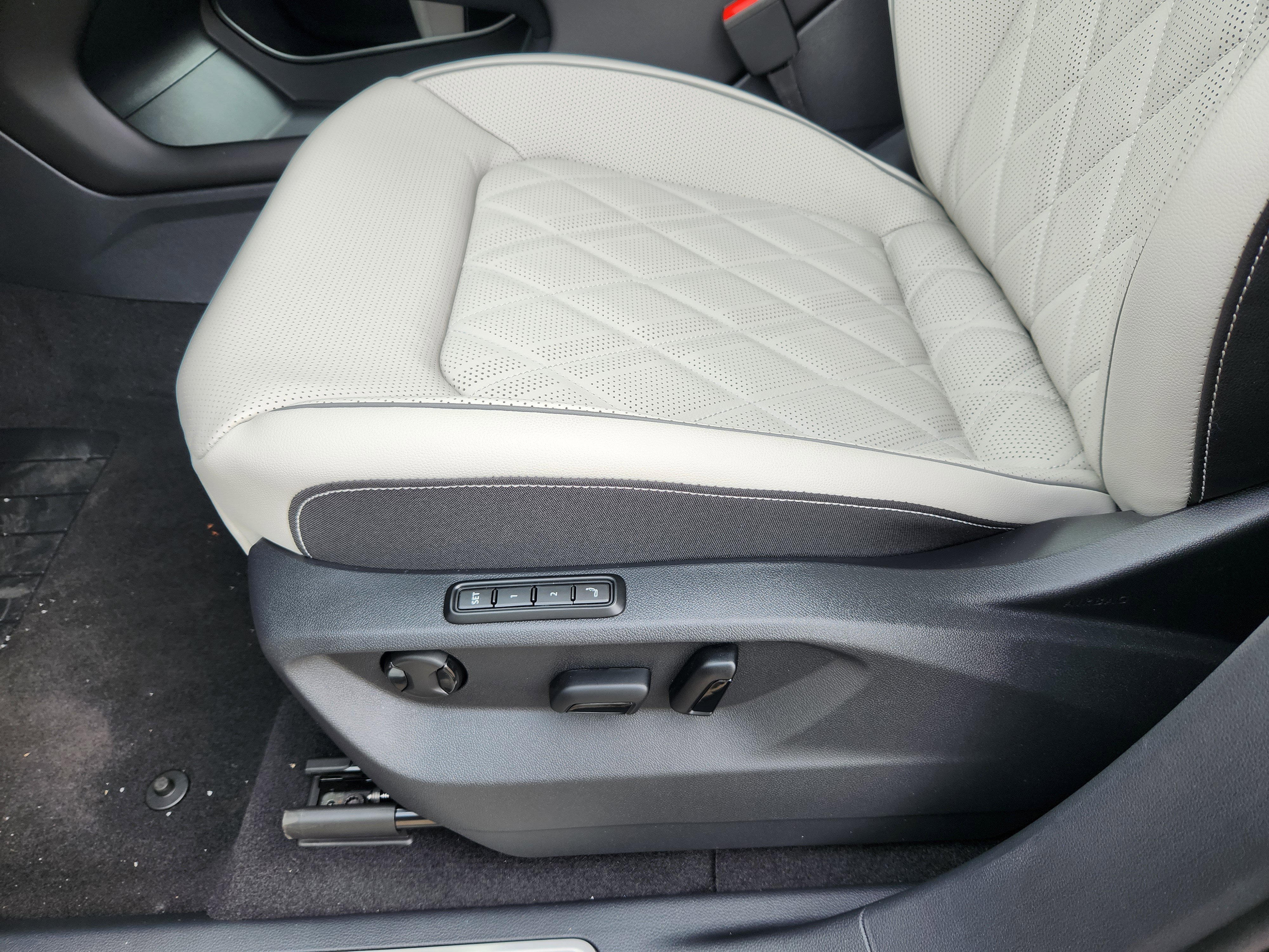 New 2026 Silver Volkswagen 2.0T SEL Premium R-Line image 13