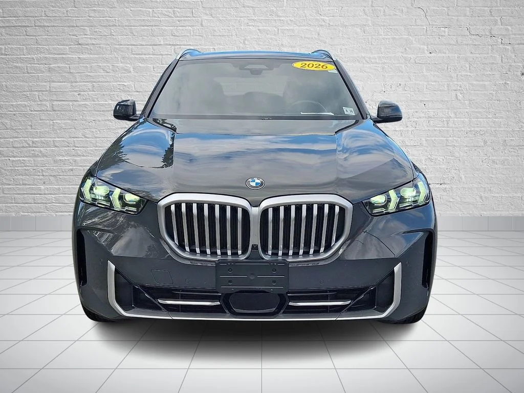 Used 2026 Gray Metallic BMW xDrive40i image 2