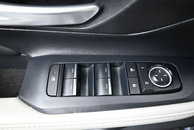 Used 2024  Toyota XLE image 14