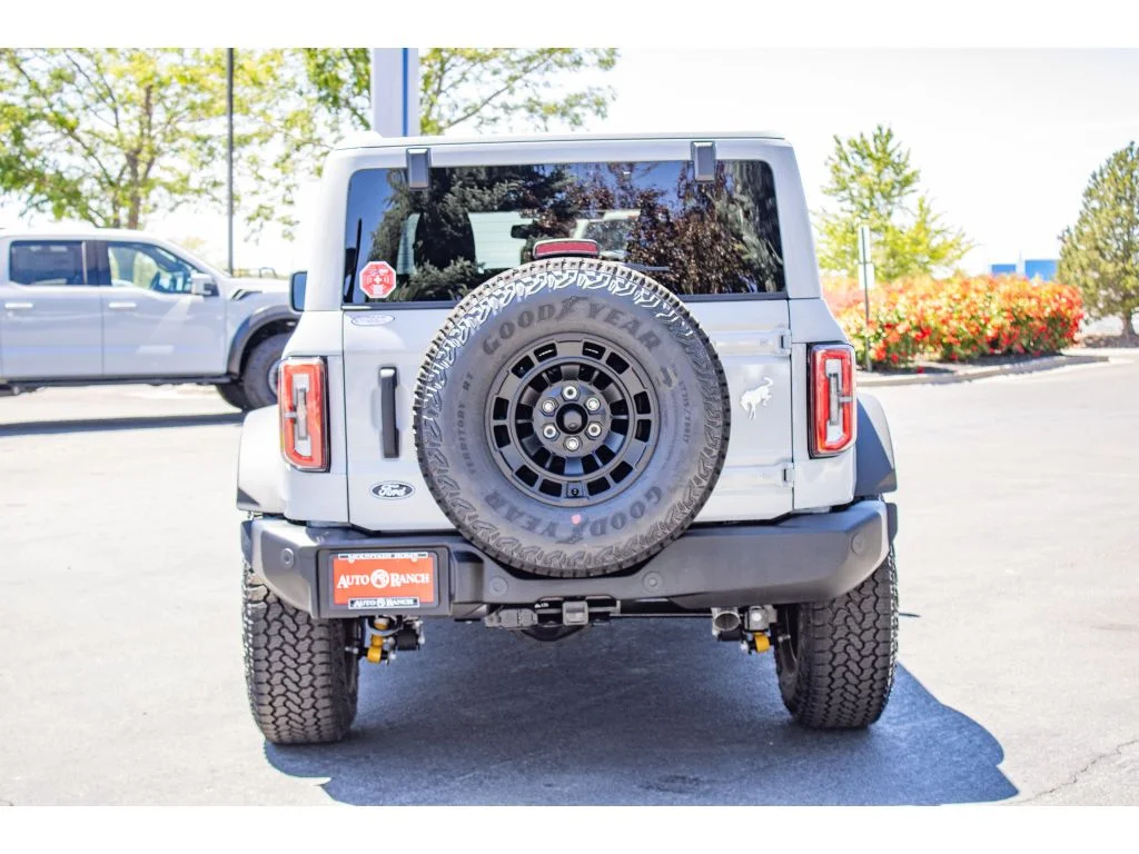 New 2026 AVALANCHE GRAY Ford Outer Banks image 7
