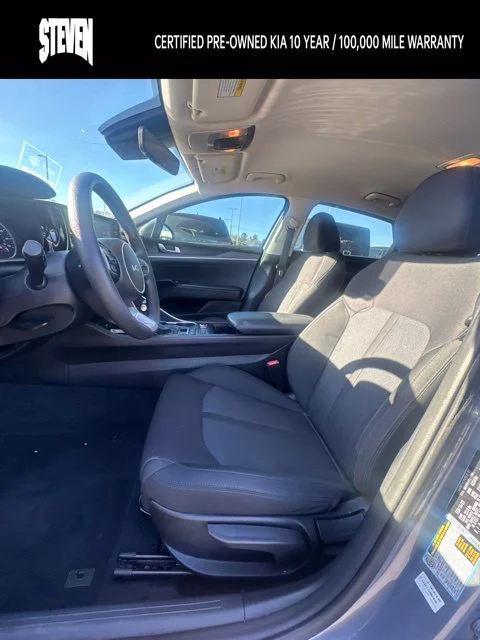 Used 2023 Silver Kia LXS image 8