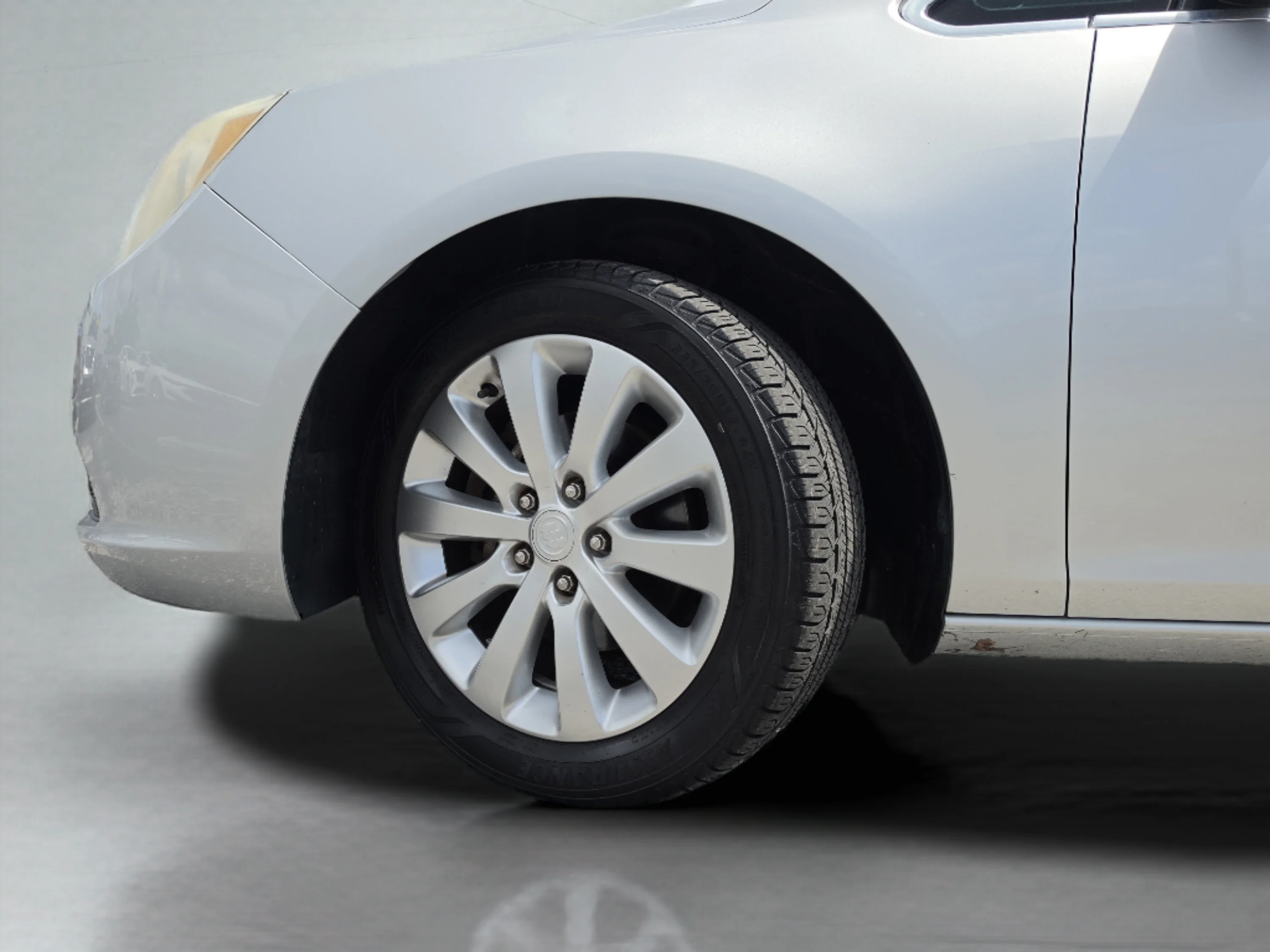 Used 2015 Quicksilver Metallic Buick Base image 35