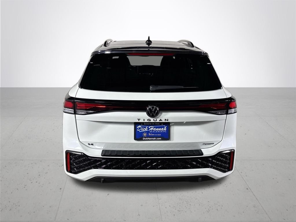 New 2026 Opal White w/Deep Black Roof Volkswagen 2.0T SE R-Line Black image 7