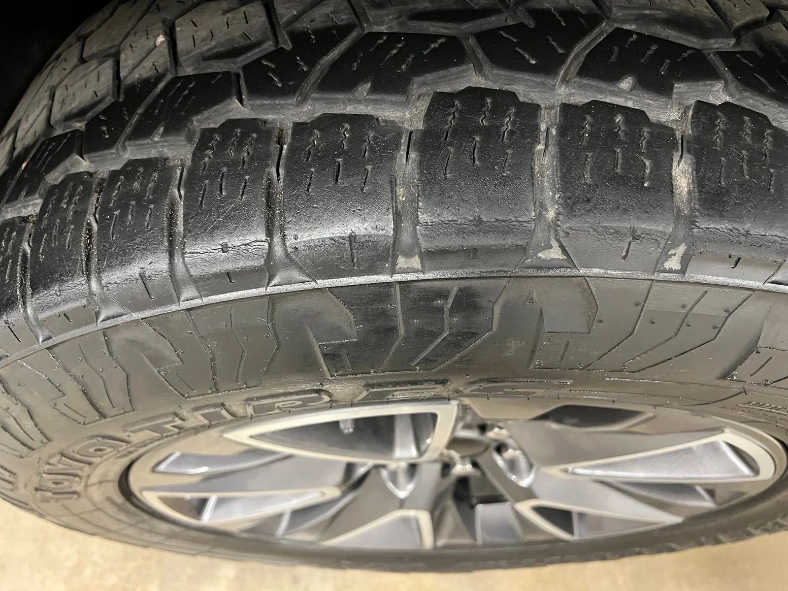 Used 2022 Gray Chevrolet Z71 image 7
