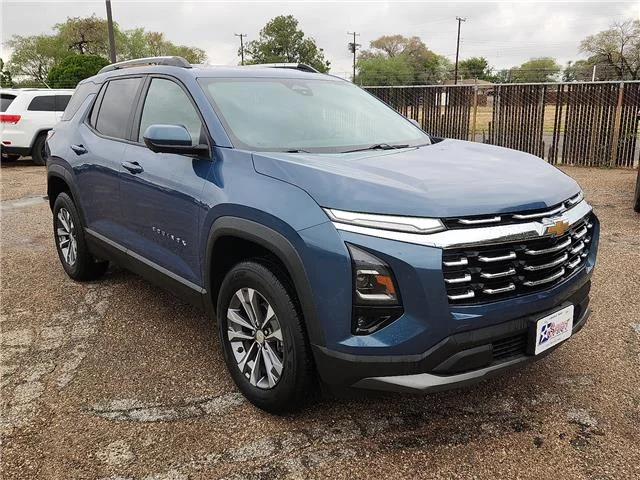 Used 2025 Blue Chevrolet LT Front-Wheel Drive image 6