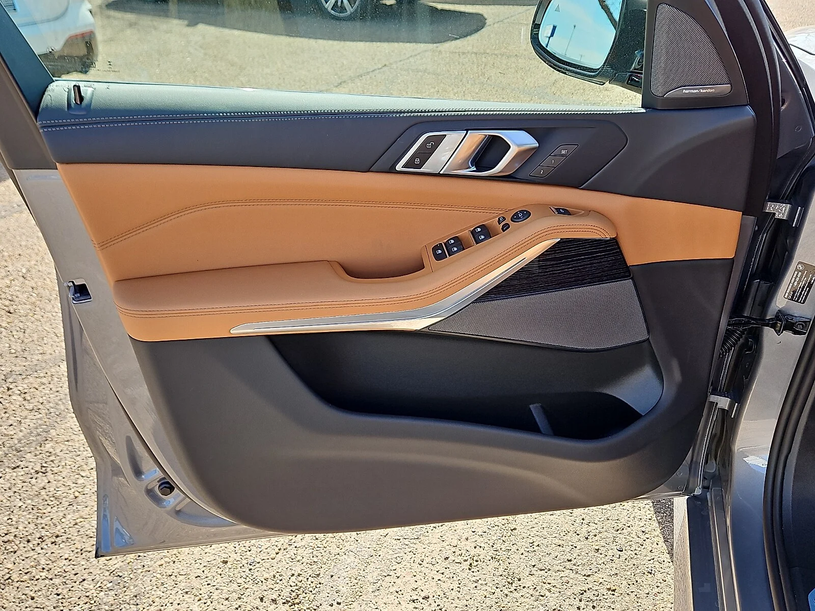 New 2026 Skyscraper Grey BMW xDrive40i All-Wheel Drive Sports Activity Vehicle image 13