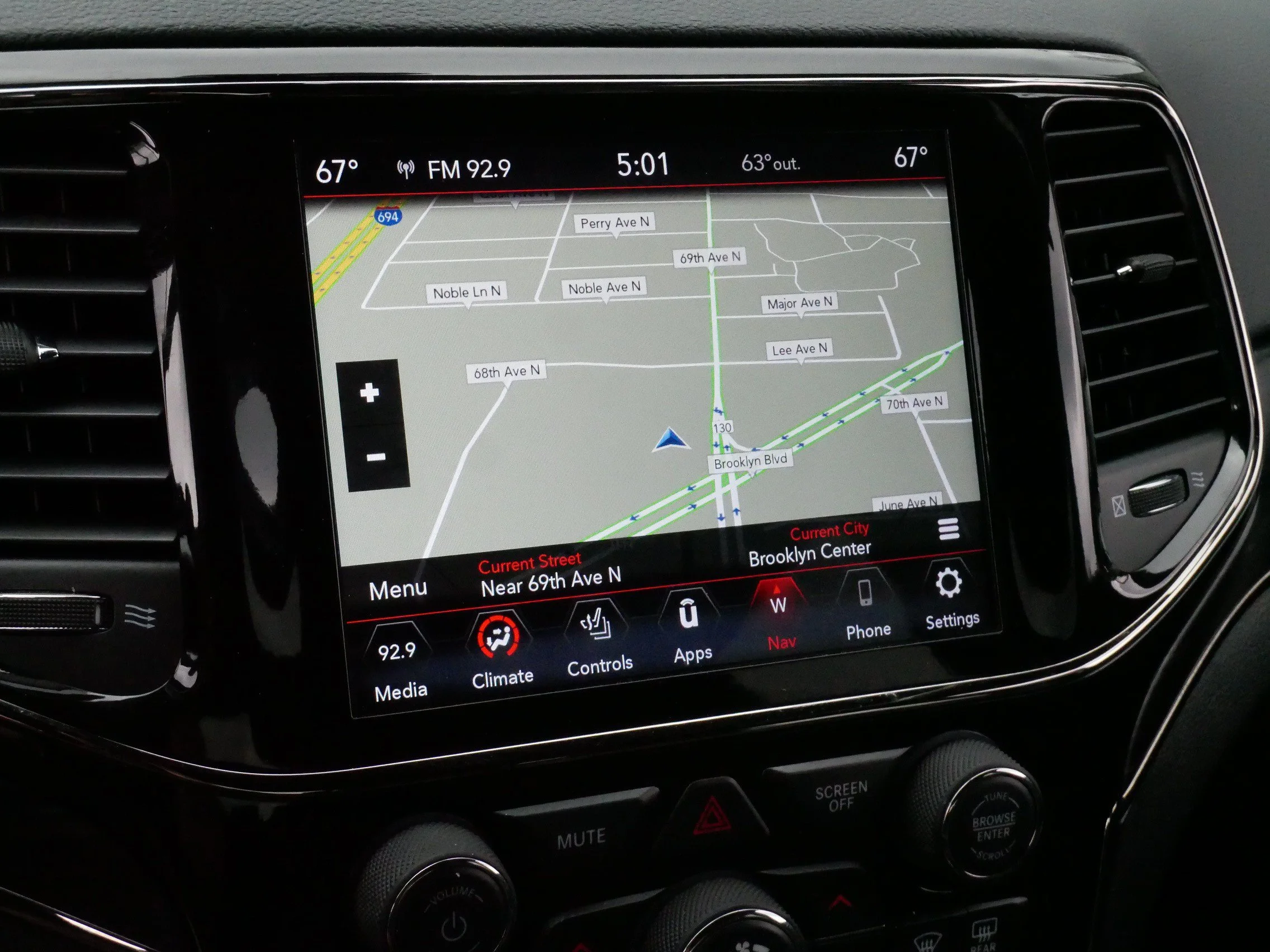 Used 2020 Diamond Black Crystal Pearlcoat Jeep Limited X image 22