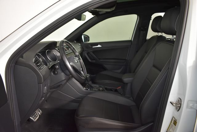 Used 2021 White Volkswagen 2.0T SE R-Line Black image 32
