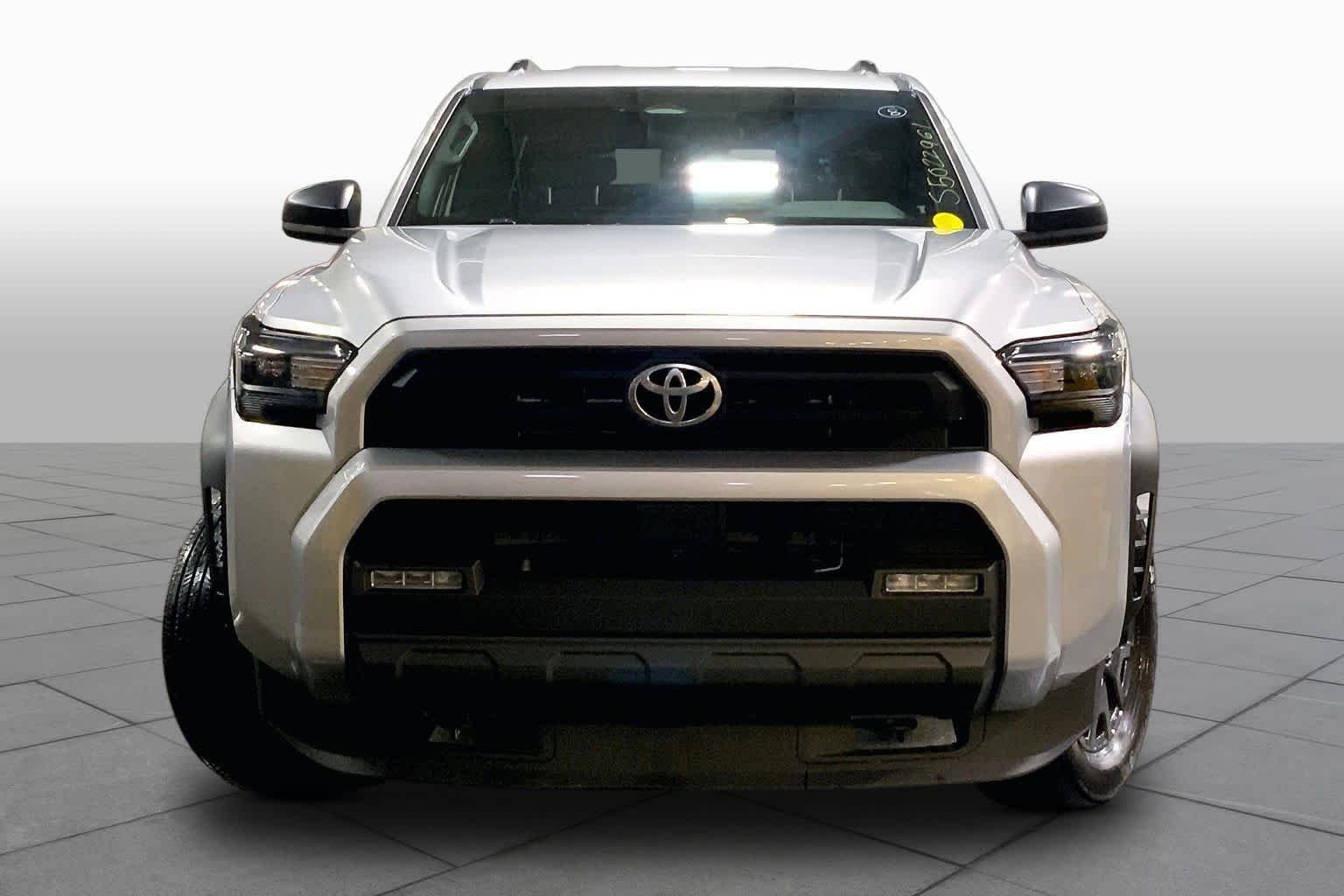 Used 2025 Cutting Edge Toyota SR5 image 4