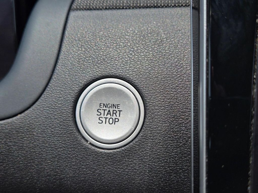 Used 2024 Silver Hyundai SEL image 26