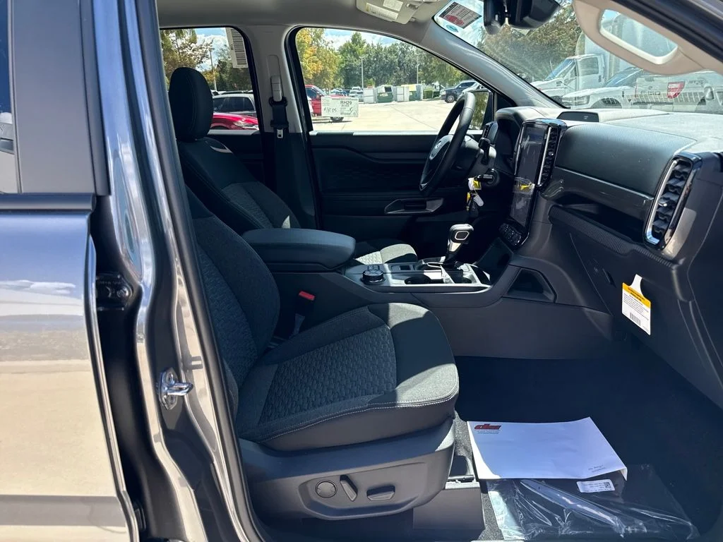 New 2025 Gray Ford XLT DSI LEVELED & RIMS image 24