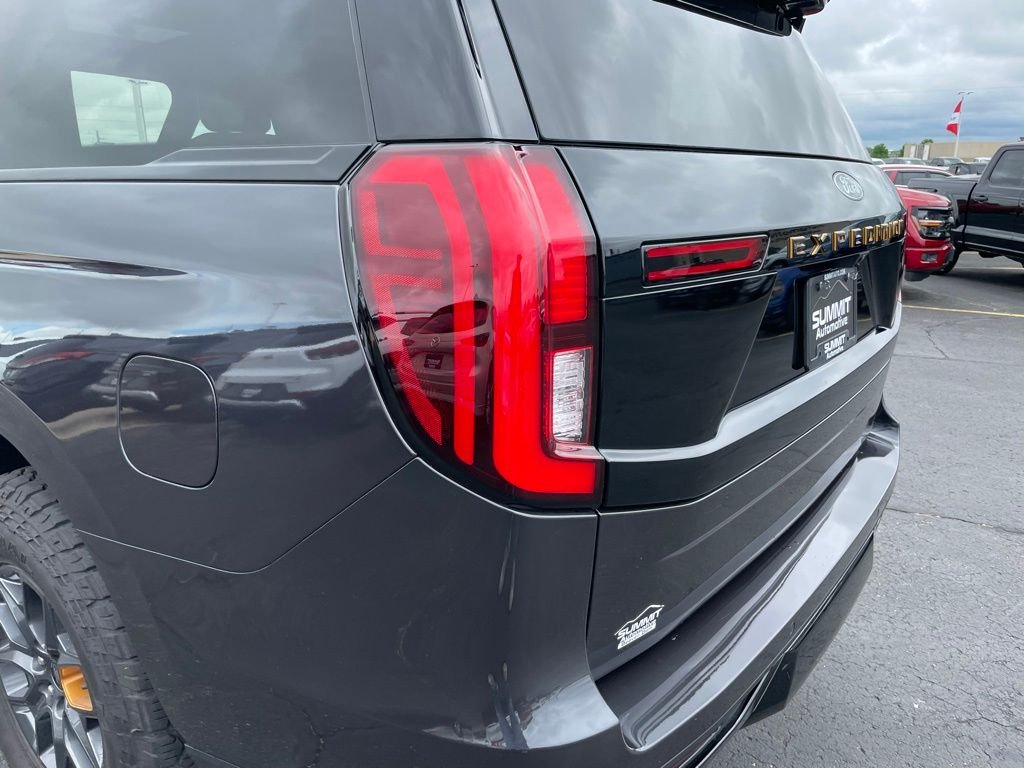 Used 2025 Gray Ford Tremor image 48