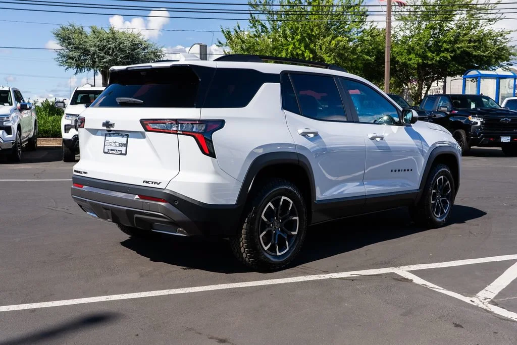 New 2027 Polar White Tricoat Chevrolet ACTIV image 5