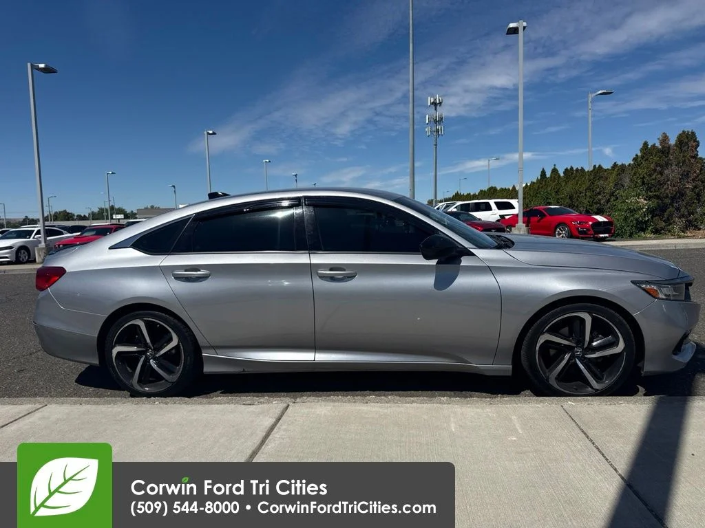 Used 2021 Lunar Silver Metallic Honda Sport image 7