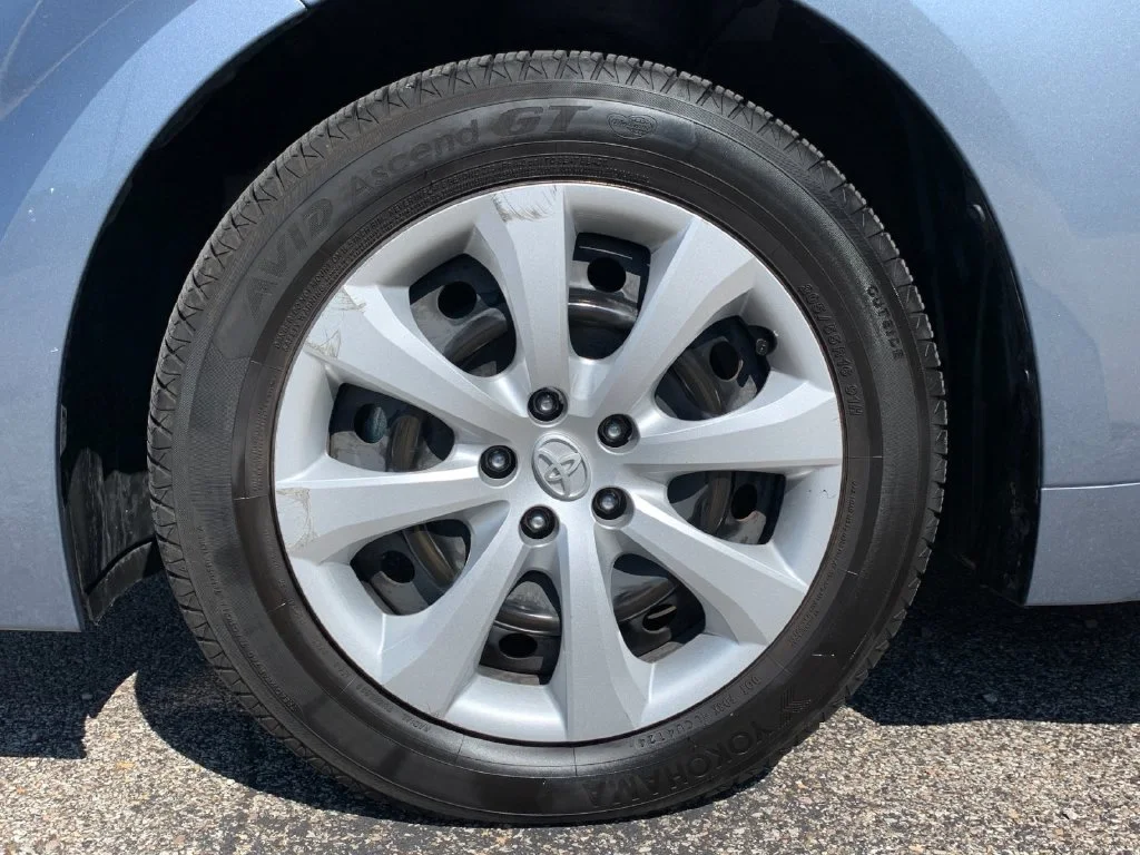 Used 2024  Toyota LE image 31