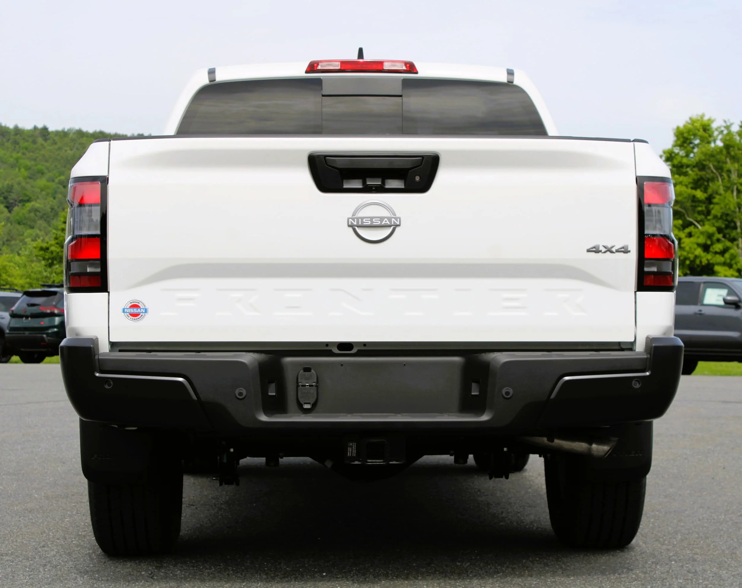 New 2026 Glacier White Nissan Crew Cab S image 9