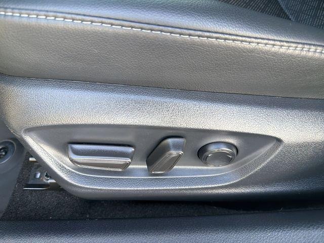 Certified Used 2023 MID BLK/WIND CHILL Toyota  image 27