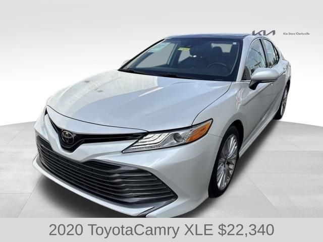 Used 2020 Pearl Toyota XLE image 4
