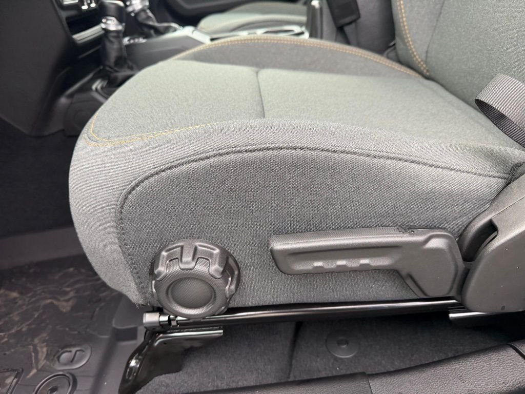 New 2026 Granite Crystal Metallic Clearcoat Jeep Sport image 14