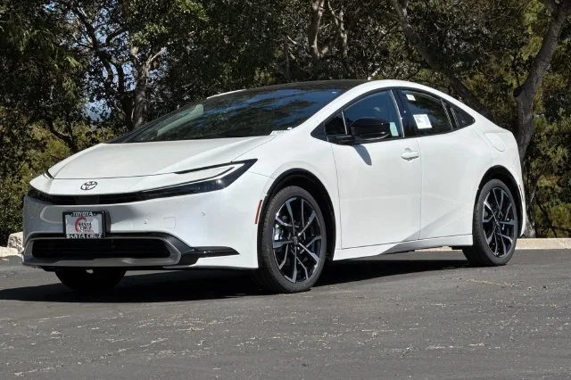 New 2027 Wind Chill Pearl <sup>1</sup> Toyota  XSE Premium image 8