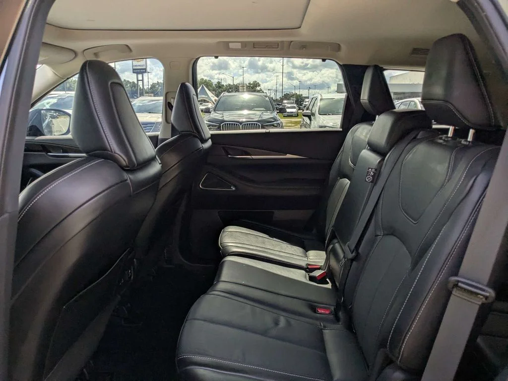 Used 2023 Gray INFINITI Sensory image 13