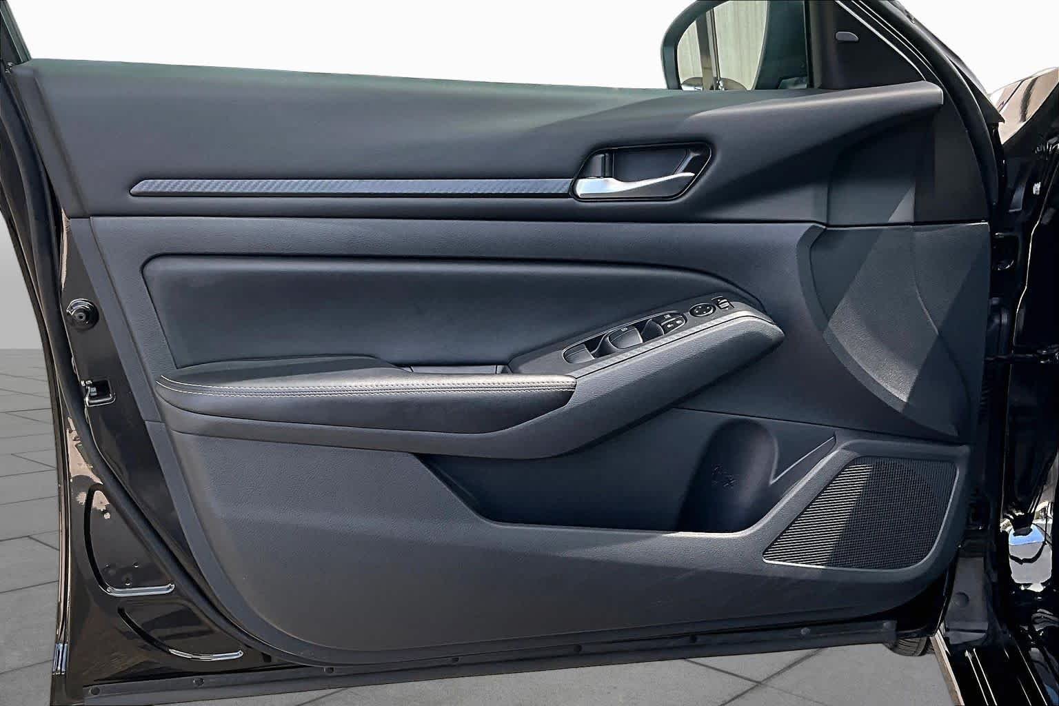 Certified Used 2025 Super Black Nissan SV image 21