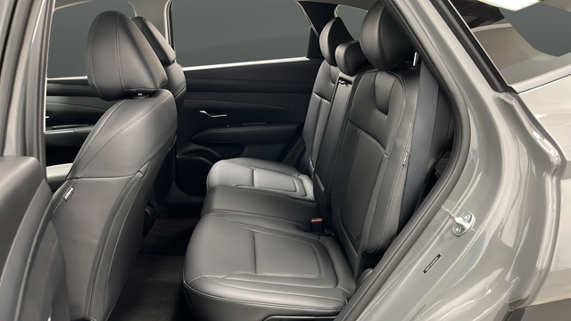 Used 2025 Hampton Gray Hyundai SEL Convenience image 23