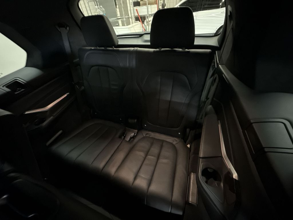 Used 2020 Gray Metallic BMW xDrive40i image 20