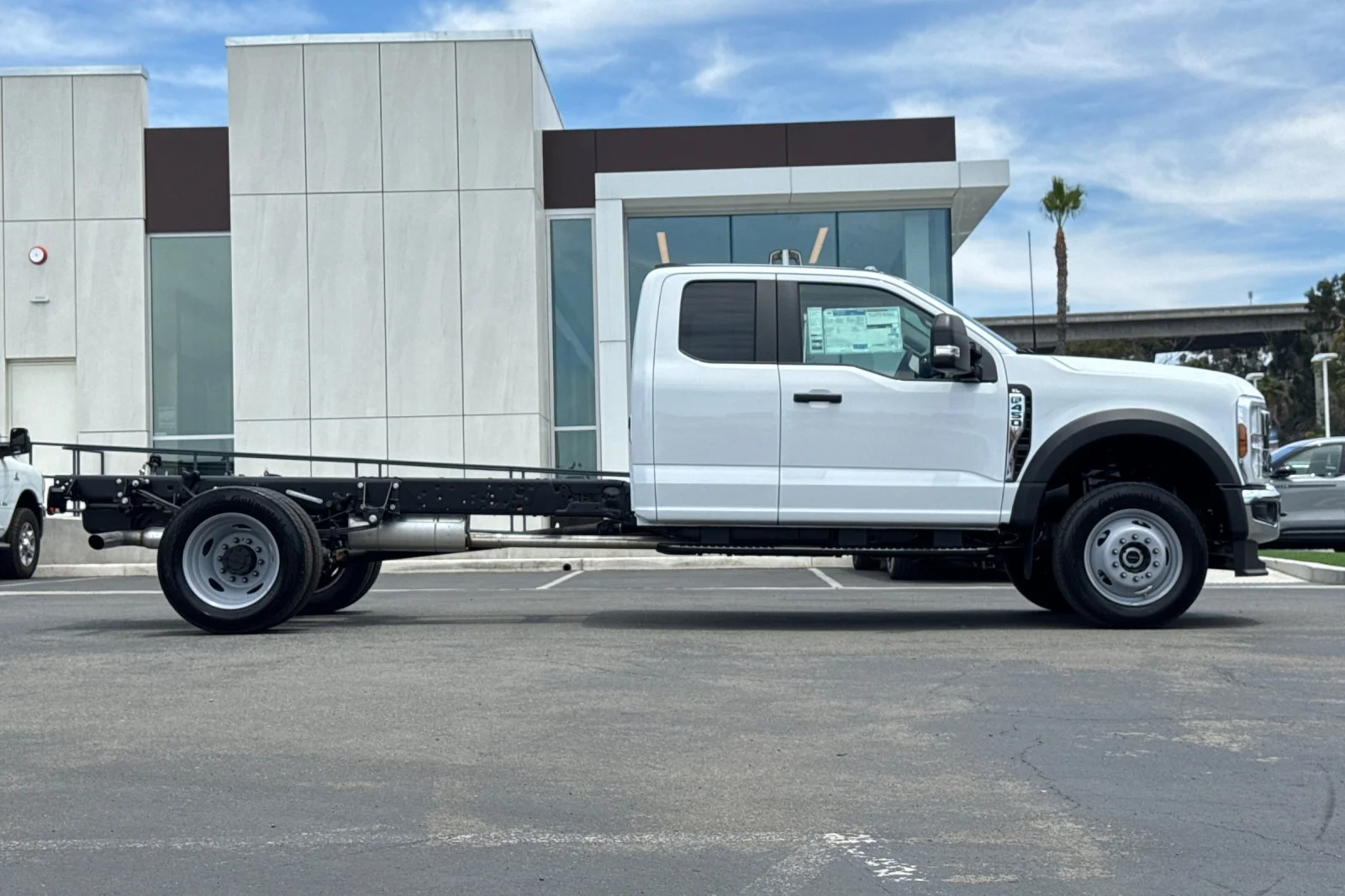 New 2026 Oxford White Ford F-450® XL image 2