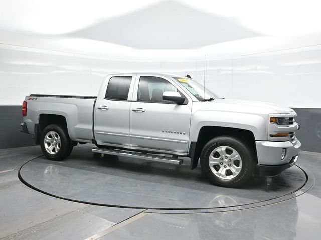 Used 2018 Silver Chevrolet LT image 7