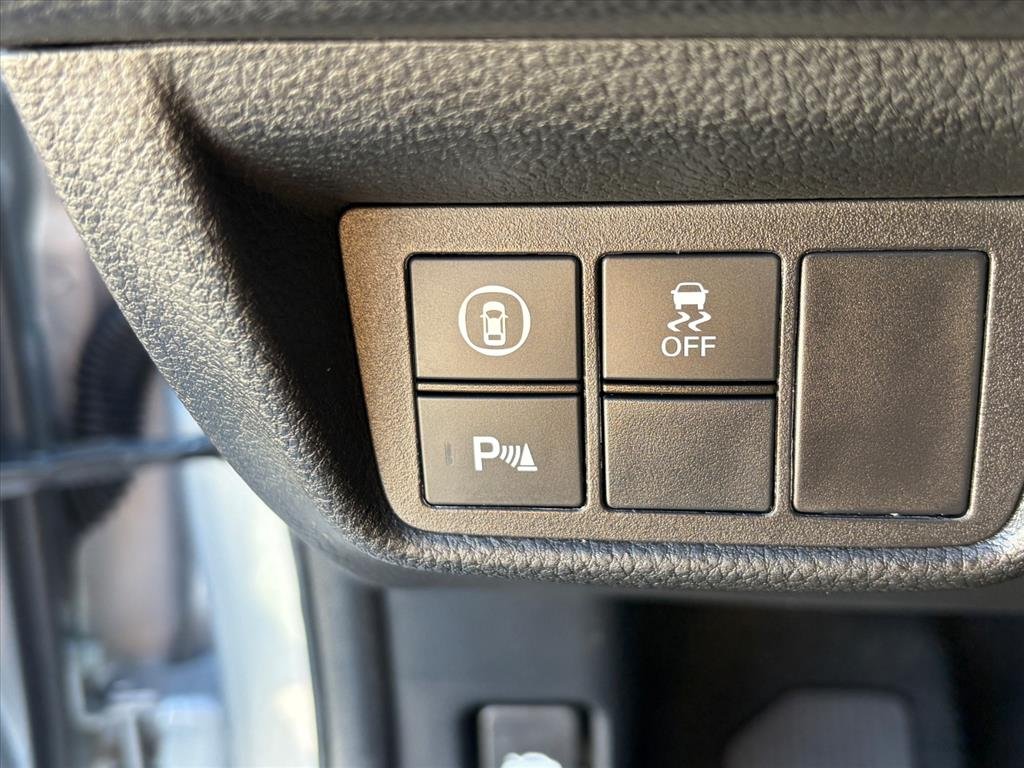 Used 2021 Lunar Silver Metallic Honda Touring image 17