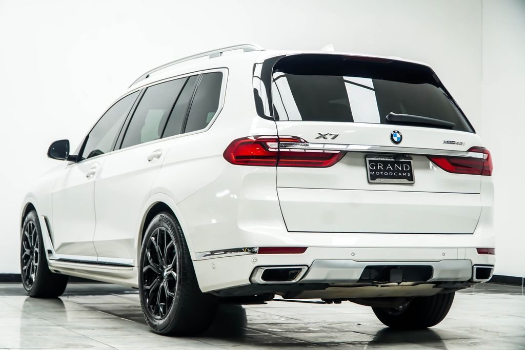 Used 2019 White BMW xDrive40i image 12