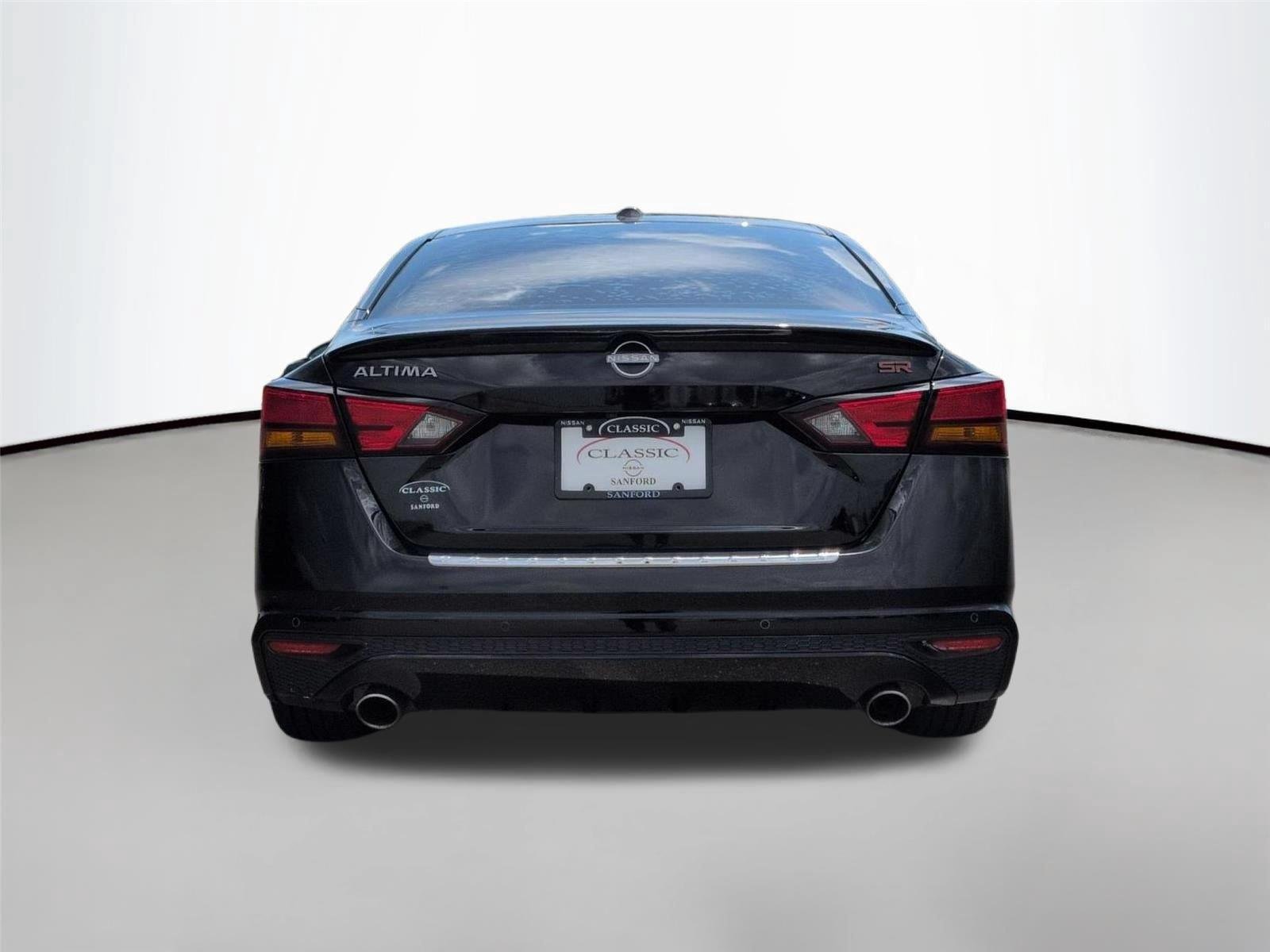 Used 2023 Super Black Nissan 2.5 SR image 4