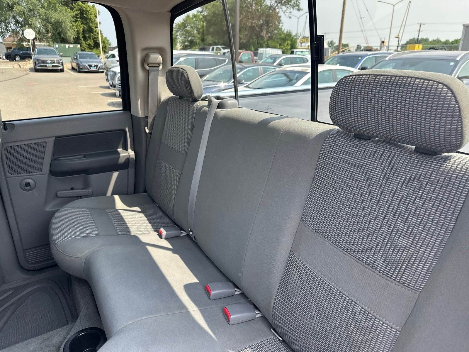 Used 2006 Black Dodge SLT image 22