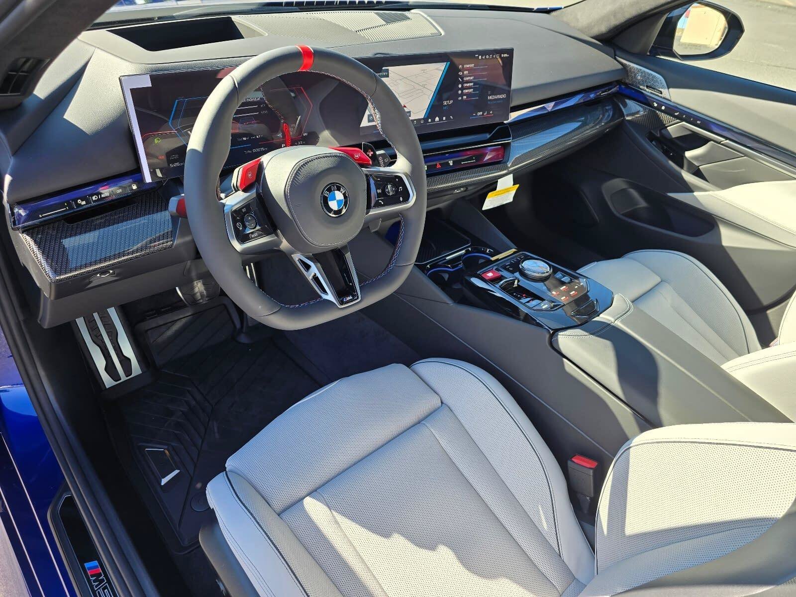 New 2027 Marina Bay Blue Metallic BMW Base image 3
