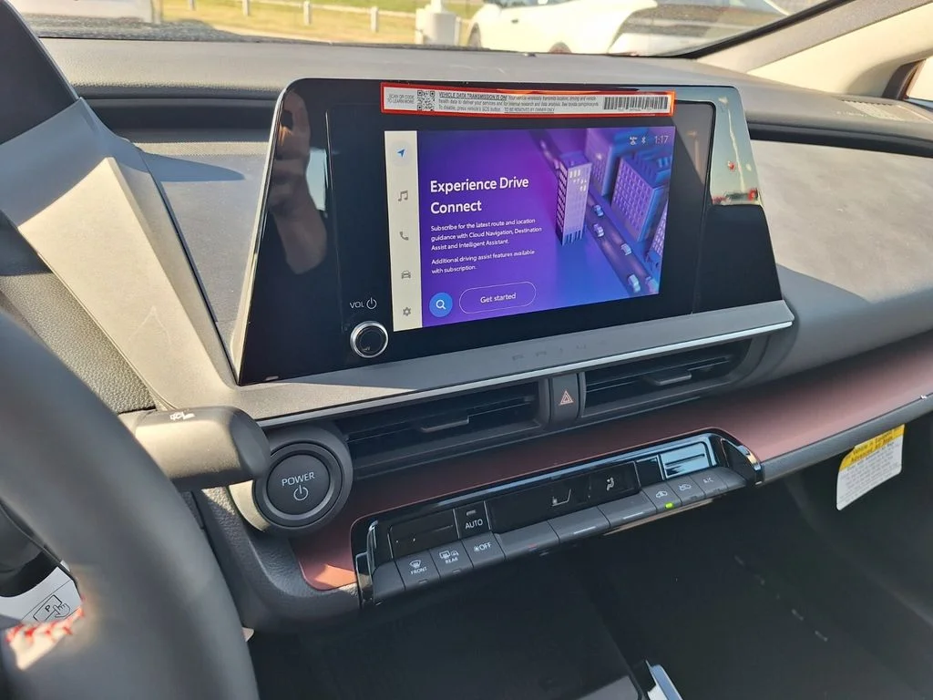 2026 Toyota Prius Plug-in Hybrid SE - Photo 19