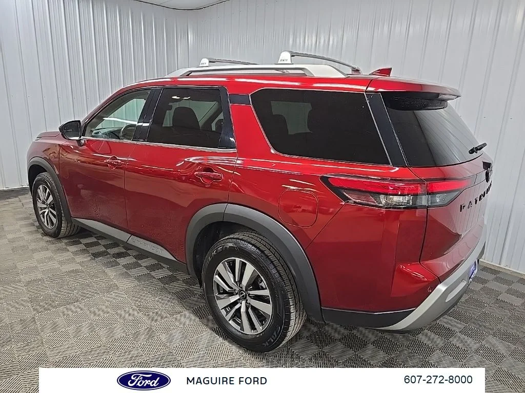 Used 2023 Red Nissan SL image 11